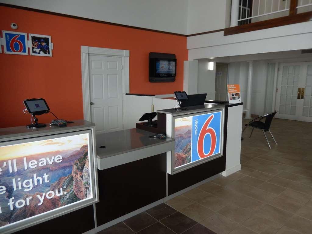 Motel 6 Портланд Интериор снимка